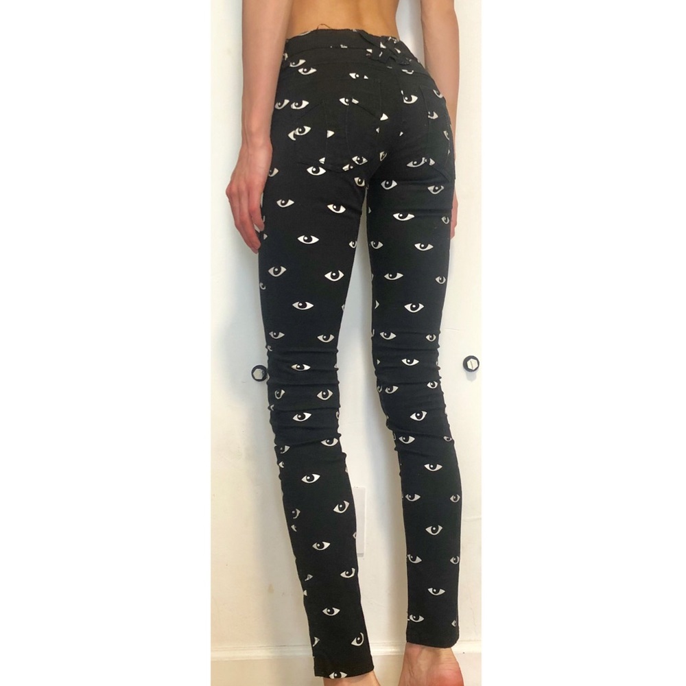 COPY - Black skinny jeans w. eye design